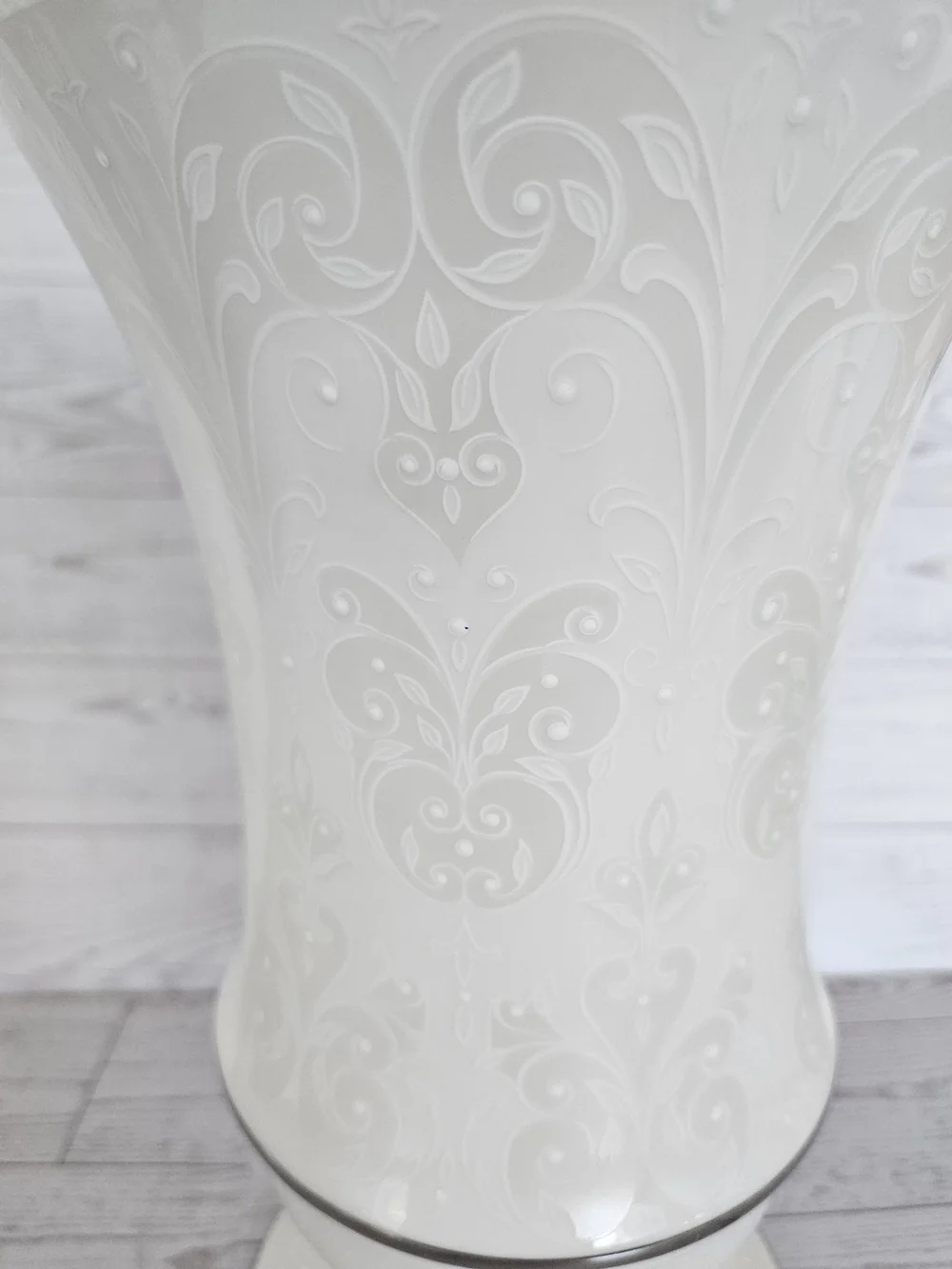 Lenox Opal Innocence Large Vase - Wedding Promises Platinum Trim 11”